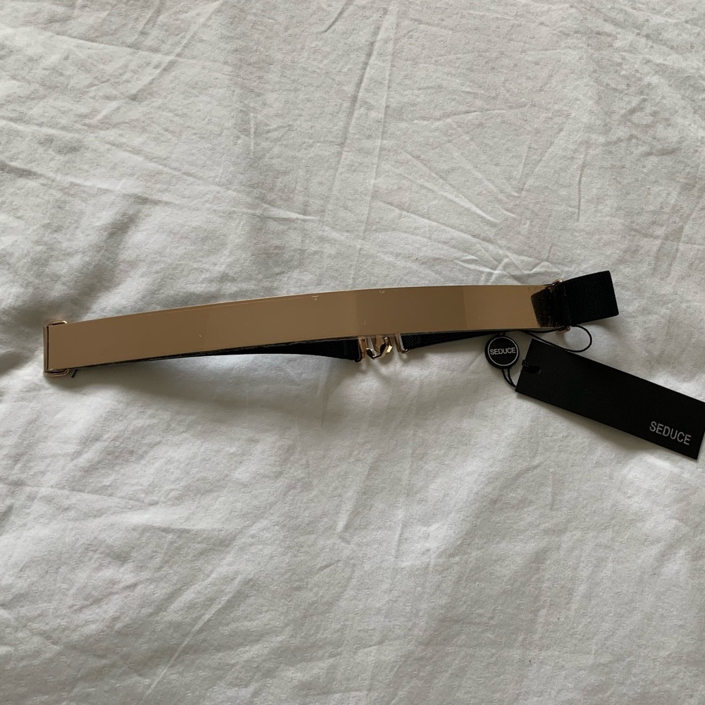 Dress belt with wide metal